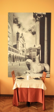 Imagen del bar/restaurante del Hotel Impero, CREMONA. Foto 7