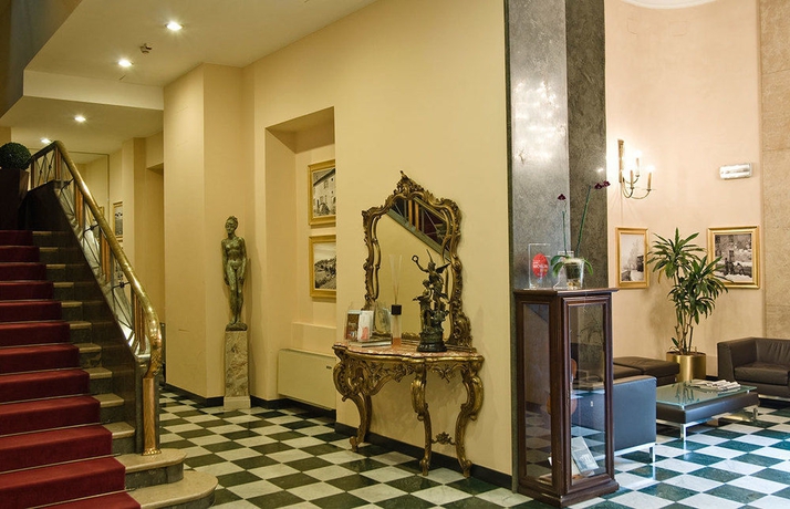 Imagen de los interiores del Hotel Impero, CREMONA. Foto 16