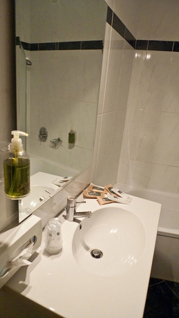 Imagen de la habitación del Hotel Impero, CREMONA. Foto 10