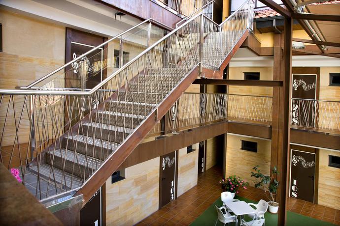 Imagen de los interiores del Hotel Imprenta Musical Alojamiento. Foto 11