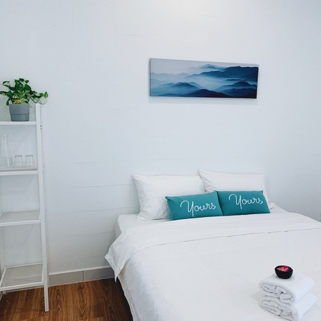 Imagen de la habitación del Hotel Impress. Foto 4