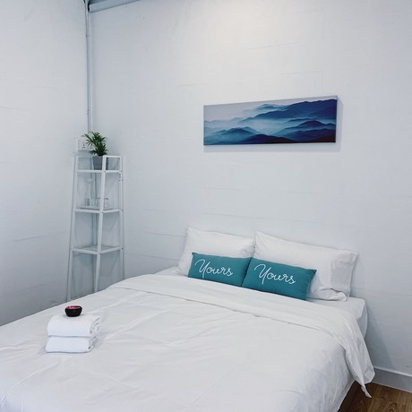 Imagen de la habitación del Hotel Impress. Foto 6