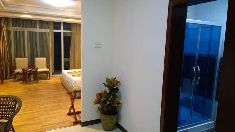 Imagen de la habitación del Hotel Impress. Foto 12