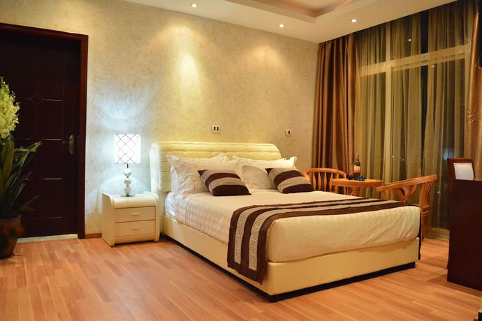 Imagen de la habitación del Hotel Impress. Foto 15