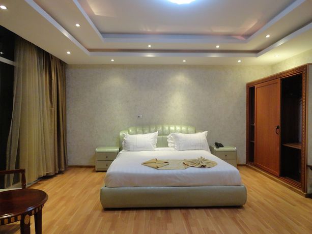 Imagen de la habitación del Hotel Impress. Foto 16