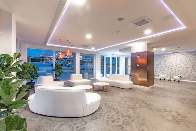 Imagen de los interiores del Hotel In Excelsis. Foto 17