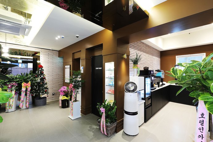 Imagen de los interiores del Hotel In Modern Cheongju Terminal. Foto 17