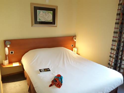 Imagen de la habitación del Hotel In Situ Hotel Le Chat Botte. Foto 4