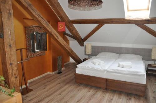 Imagen de la habitación del Hotel In Spirit, hotel v Rožnovsk&eacute;m pivovaru - Pivn&iacute; L&aacute;zně, Wellness & Čokol&aacute;dovna. Foto 10