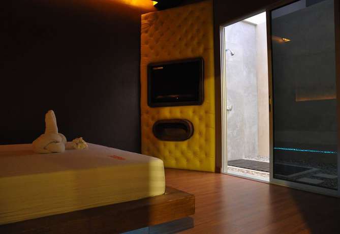 Imagen de la habitación del Hotel In and Out, Nakhon Pathom. Foto 10