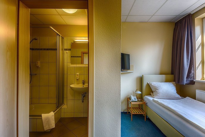 Imagen de la habitación del Hotel InMainfranken. Foto 9