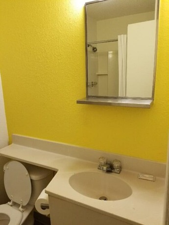 Imagen de la habitación del Hotel InTown Suites Extended Stay Atlanta GA - Indian Trail. Foto 5