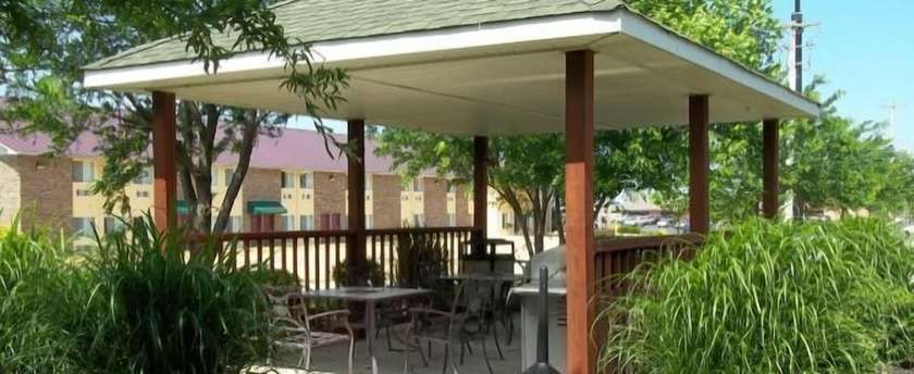 Imagen de los exteriores del Hotel InTown Suites Extended Stay Bowling Green. Foto 16