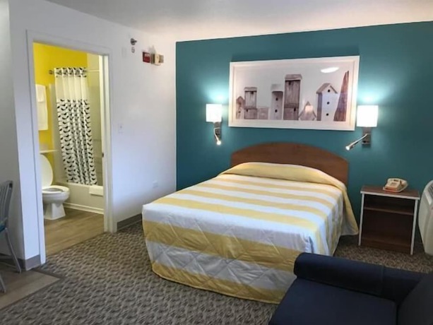 Imagen de la habitación del Hotel InTown Suites Extended Stay Chicago IL - Oakbrook. Foto 5