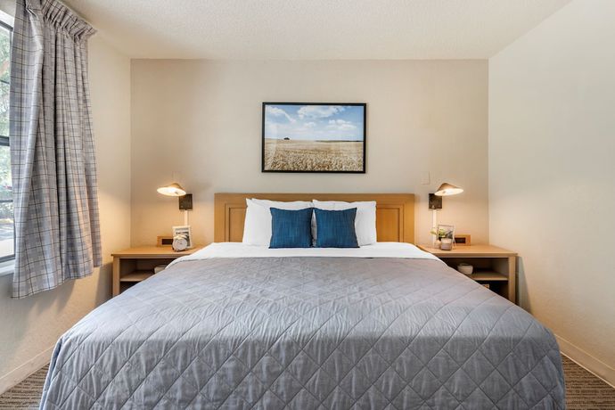 Imagen de la habitación del Hotel InTown Suites Extended Stay High Point. Foto 10
