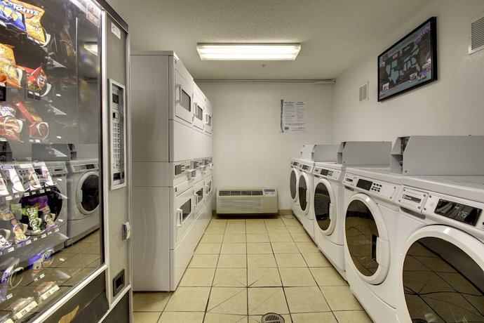 Imagen de los interiores del Hotel InTown Suites Extended Stay High Point. Foto 12