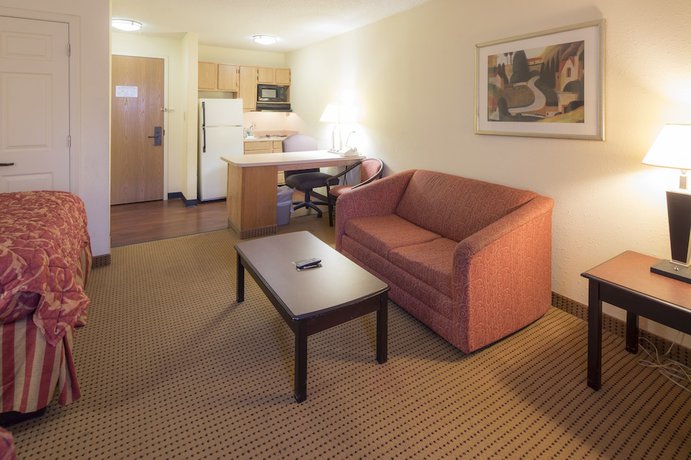 Imagen de la habitación del Hotel InTown Suites Extended Stay Kannapolis NC. Foto 4