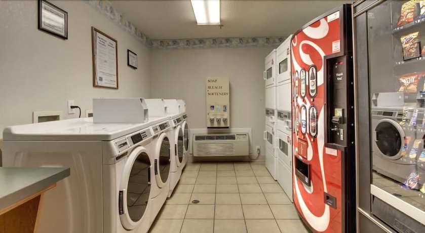 Imagen de los interiores del Hotel InTown Suites Extended Stay Murfreesboro TN - MTSU. Foto 17