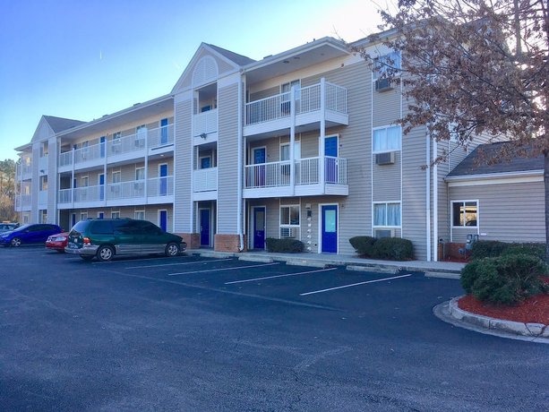 Imagen general del Hotel InTown Suites Extended Stay North Charleston SC - Ashley Phosphate. Foto 1
