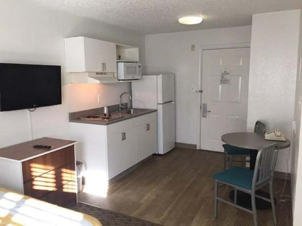 Imagen de la habitación del Hotel InTown Suites Extended Stay Orlando FL - Universal. Foto 6