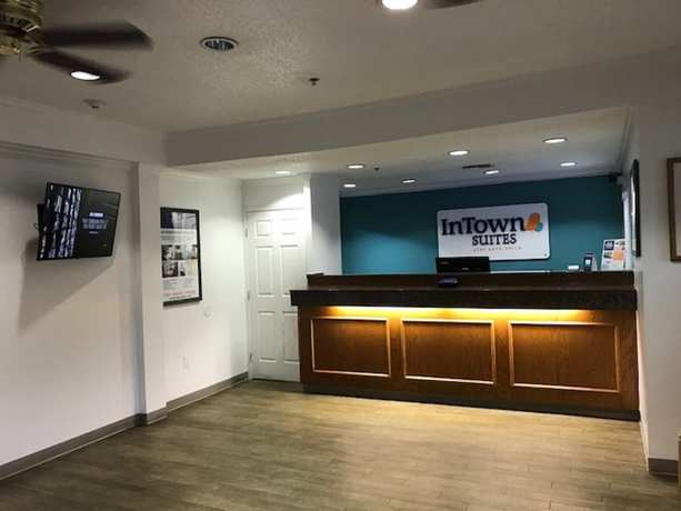 Imagen de los interiores del Hotel InTown Suites Extended Stay Orlando FL - Universal. Foto 15