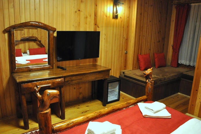 Imagen de la habitación del Hotel Inan Kardesler Uzungol. Foto 9