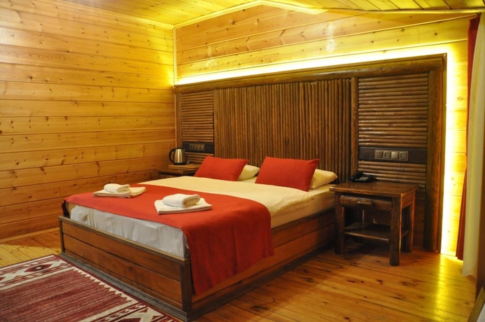 Imagen de la habitación del Hotel Inan Kardesler Uzungol. Foto 13