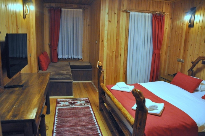 Imagen de la habitación del Hotel Inan Kardesler Uzungol. Foto 14