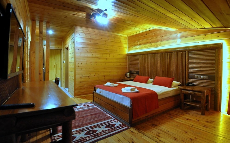 Imagen de la habitación del Hotel Inan Kardesler Uzungol. Foto 16