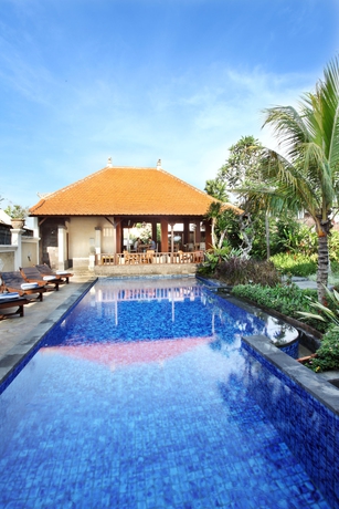 Imagen de la piscina del Hotel Inata Monkey Forest Ubud. Foto 15