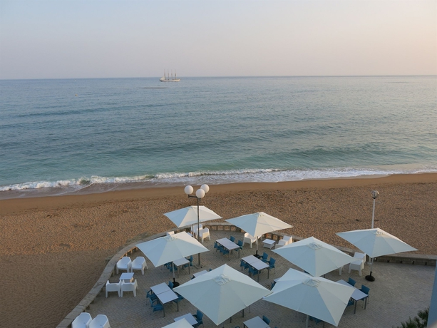 Imagen de los exteriores del Hotel Inatel Albufeira. Foto 11