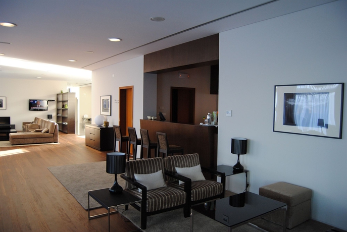 Imagen del bar/restaurante del Hotel Inatel Flores. Foto 6