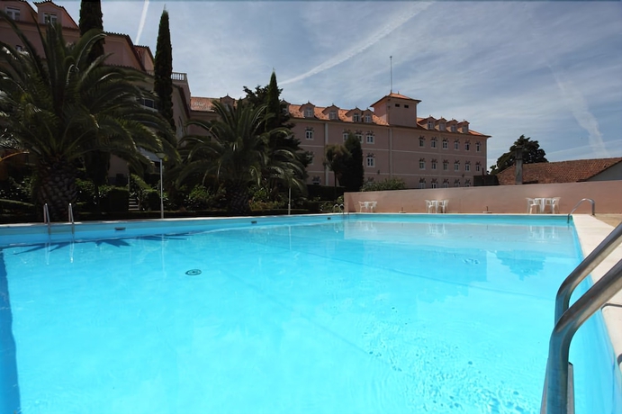 Imagen de la piscina del Hotel Inatel Luso. Foto 18