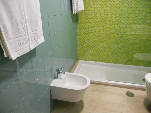 Imagen de la habitación del Hotel Inatel Porto Santo. Foto 10