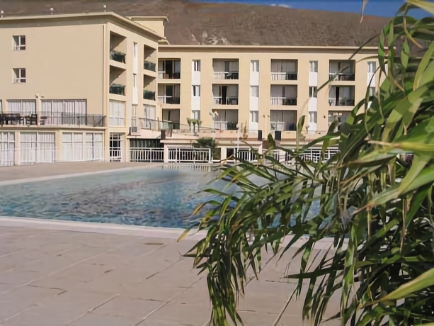 Imagen de la piscina del Hotel Inatel Porto Santo. Foto 18