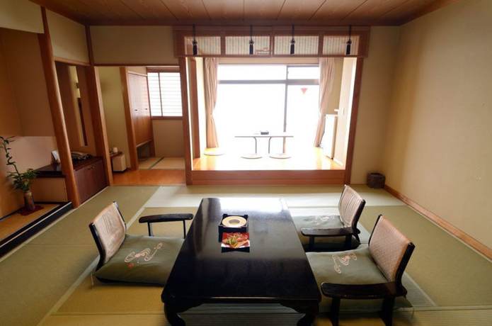 Imagen de la habitación del Hotel Inatori Toukai Yuen. Foto 6
