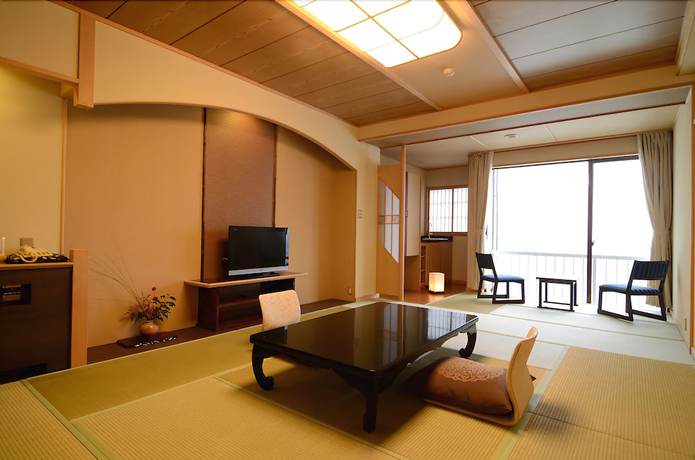 Imagen de la habitación del Hotel Inatori Toukai Yuen. Foto 11