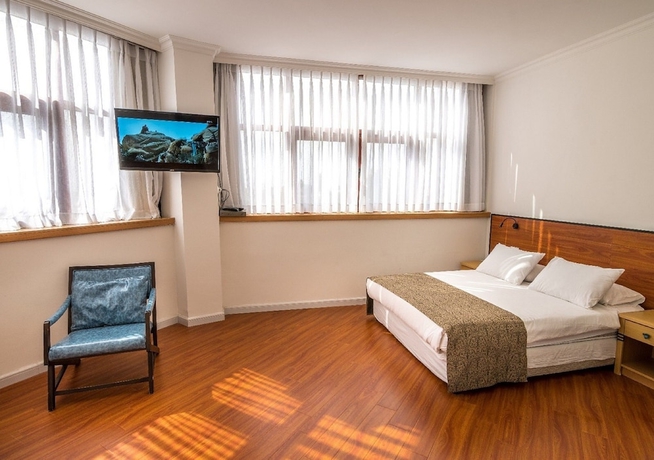 Imagen de la habitación del Hotel Inbar. Foto 7