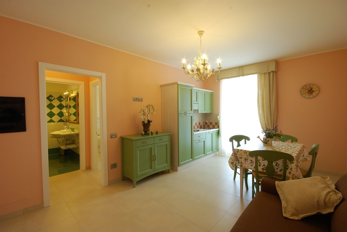 Imagen de los interiores del Hotel Incantea Resort. Foto 16