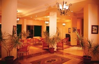 Imagen de los interiores del Hotel Incekum West Hotel. Foto 3