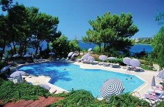Imagen de la piscina del Hotel Incekum West Hotel. Foto 4