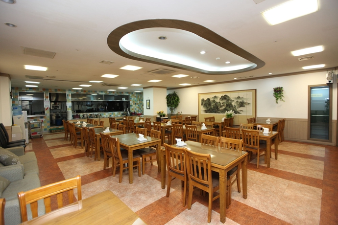 Imagen del bar/restaurante del Hotel Incheon Airtel. Foto 2