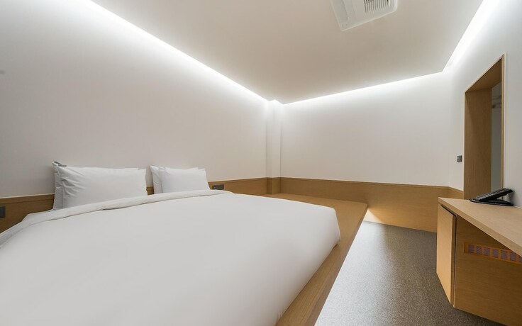 Imagen de la habitación del Hotel Incheon Bluefrog. Foto 18