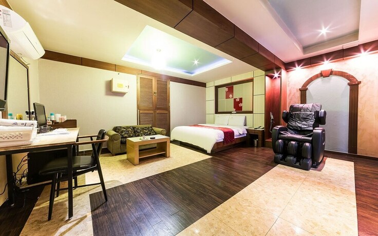 Imagen de los interiores del Hotel Incheon Donkey. Foto 34