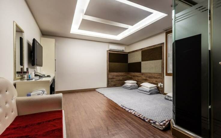 Imagen de la habitación del Hotel Incheon Galaxy. Foto 13