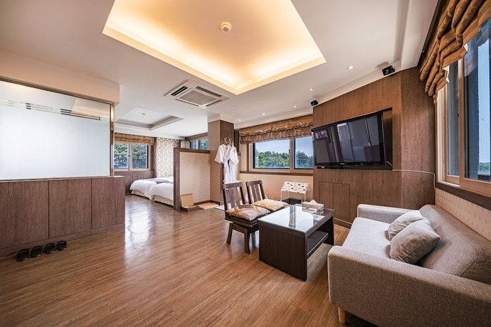 Imagen de la habitación del Hotel Incheon Prince Tourist. Foto 9