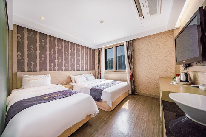 Imagen de la habitación del Hotel Incheon Prince Tourist. Foto 11