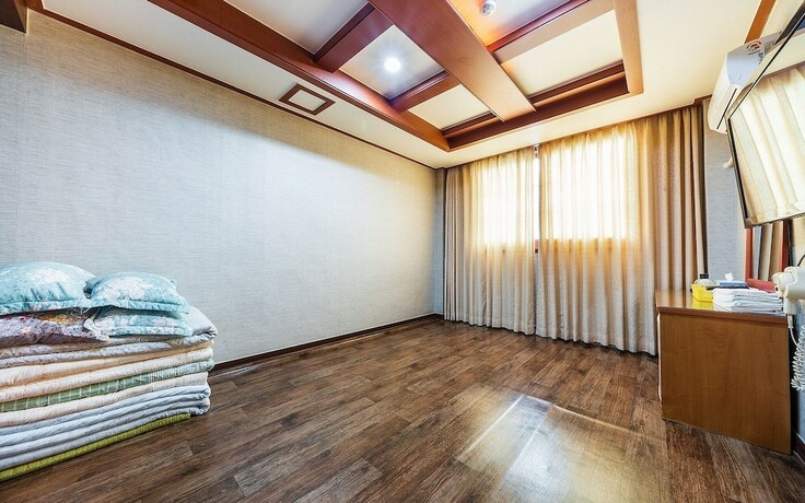 Imagen de la habitación del Hotel Incheon Swiss Park. Foto 11