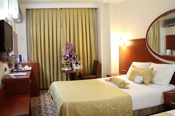 Imagen de la habitación del Hotel Inci. Foto 2