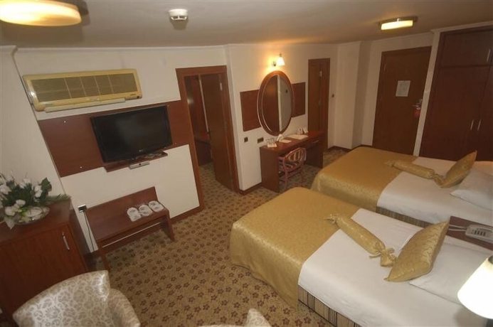 Imagen de la habitación del Hotel Inci. Foto 3